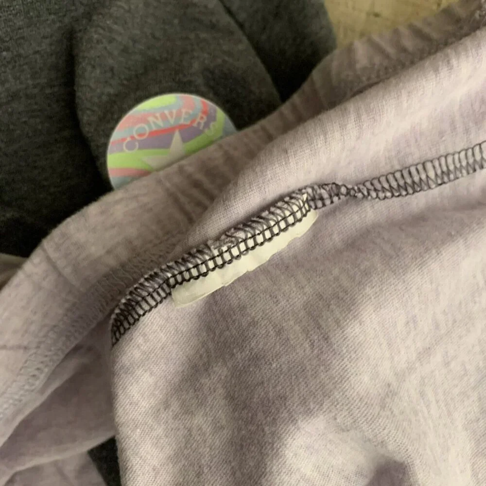Converse Girls Long Sleeve Crew Neck Shirt in gray and pink - S